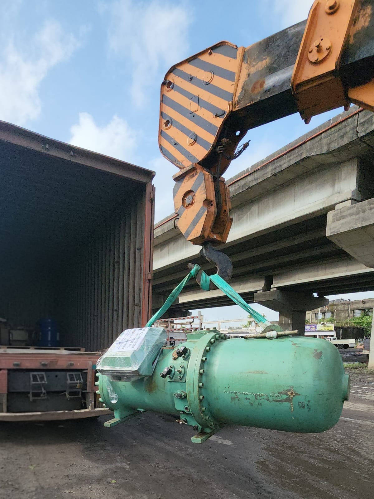 Compressor Overhauling & Rigging